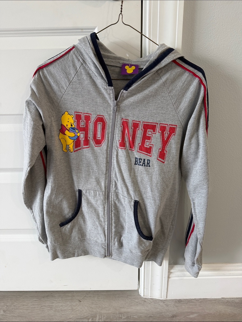 Vintage/Y2K Disney Winnie the Pooh Honey Bear Zip-Up Hoodie – Approx. Small